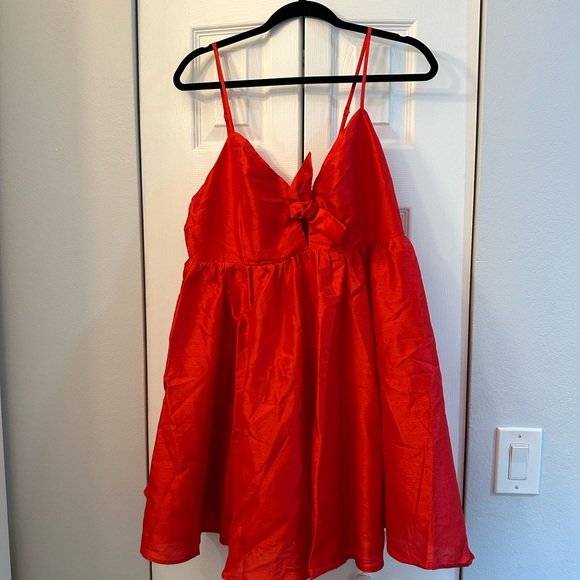 Now Detail Party Dress - Picture 5 of 5